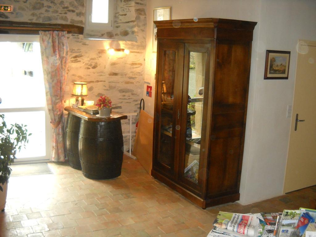Domaine De La Cour Bed & Breakfast Sainte-Gemme-dʼAndigné Bagian luar foto
