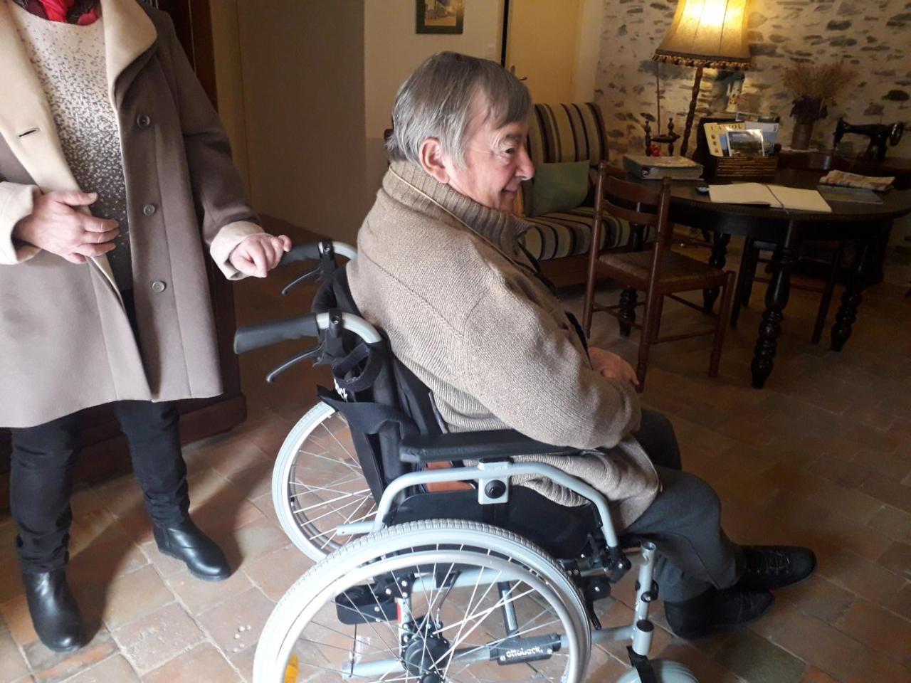 Domaine De La Cour Bed & Breakfast Sainte-Gemme-dʼAndigné Bagian luar foto